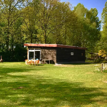 Stijlvol Atelier In Het Groen